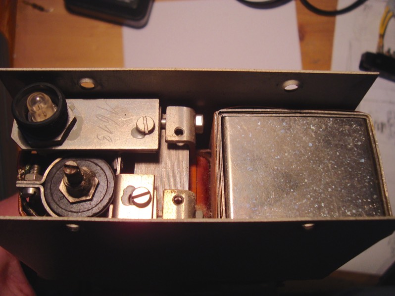 Faceplate removed / de-hummer pot & power lamp (left), o/p transformer (middle), i/p transformer (right)